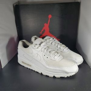 Size 11.5 - Nike Air Max 90 Triple White 2020.. No OG Box. FITS MEN SIZE 11.5, W